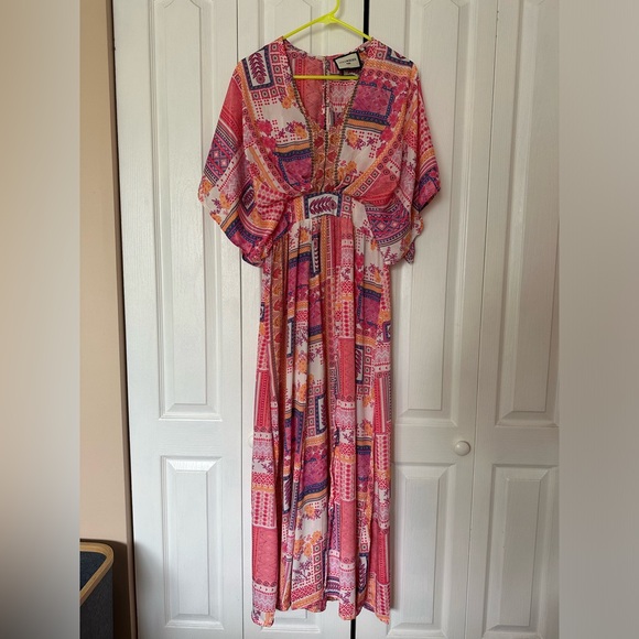 Beautiful Fitted Kimono Maxi Dress - Picture 2 of 6